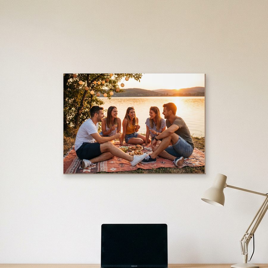 Holzposter mit einem Foto zum Thema Freunde
